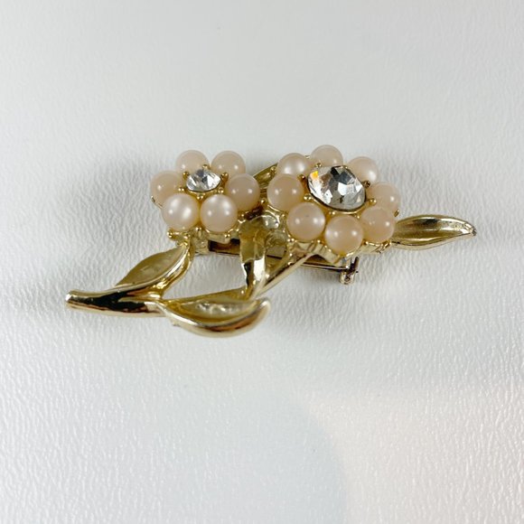 Rhinestone & Bead Gold Tone Flower Brooch - Picture 3 of 8